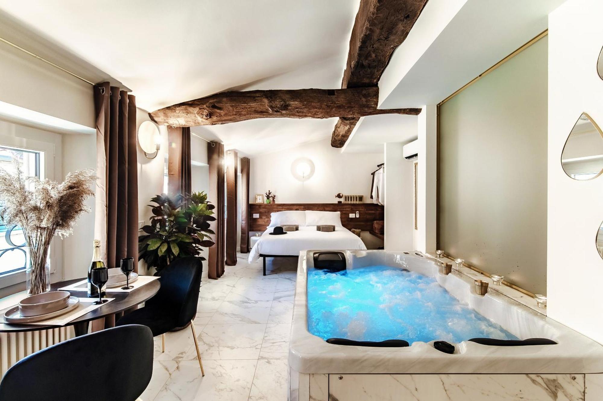 Sahara & Amazzonia Luxury Rooms- The House Of Travelers Côme Extérieur photo
