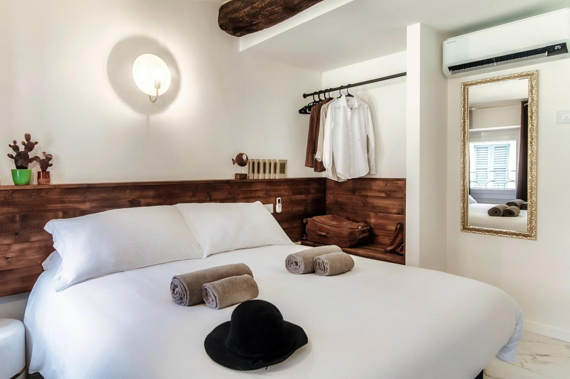 Sahara & Amazzonia Luxury Rooms- The House Of Travelers Côme Extérieur photo