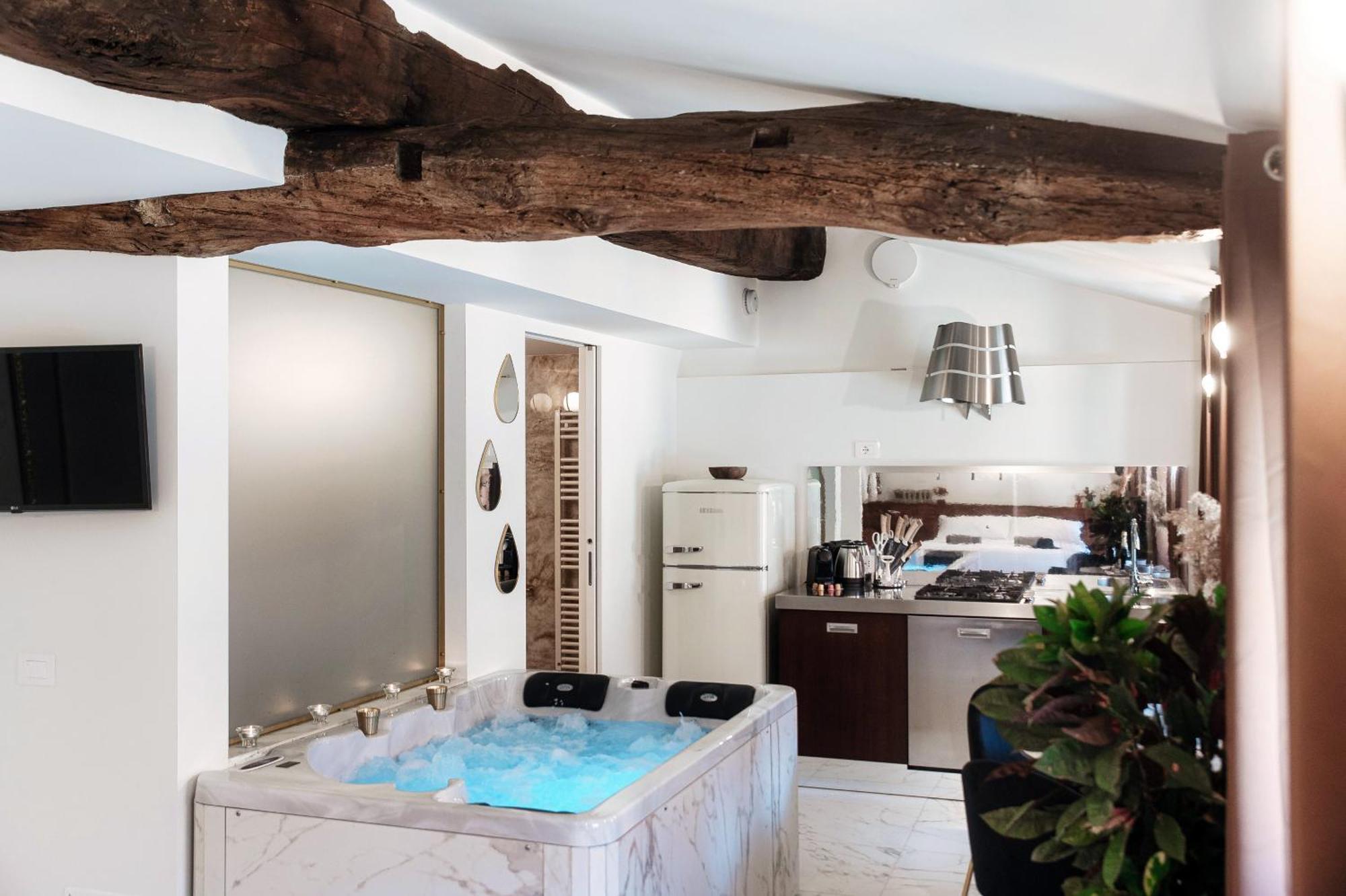 Sahara & Amazzonia Luxury Rooms- The House Of Travelers Côme Extérieur photo