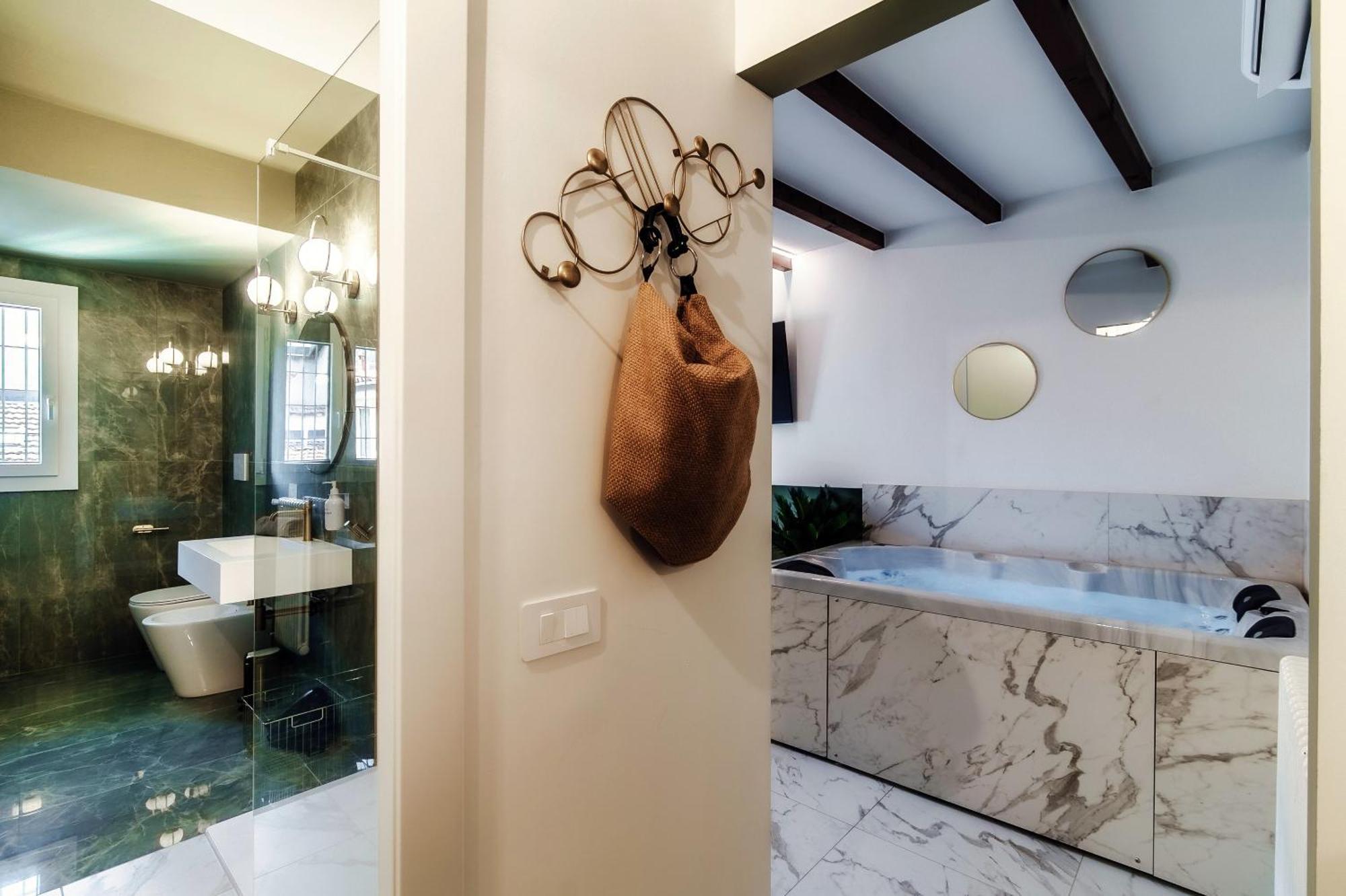 Sahara & Amazzonia Luxury Rooms- The House Of Travelers Côme Extérieur photo