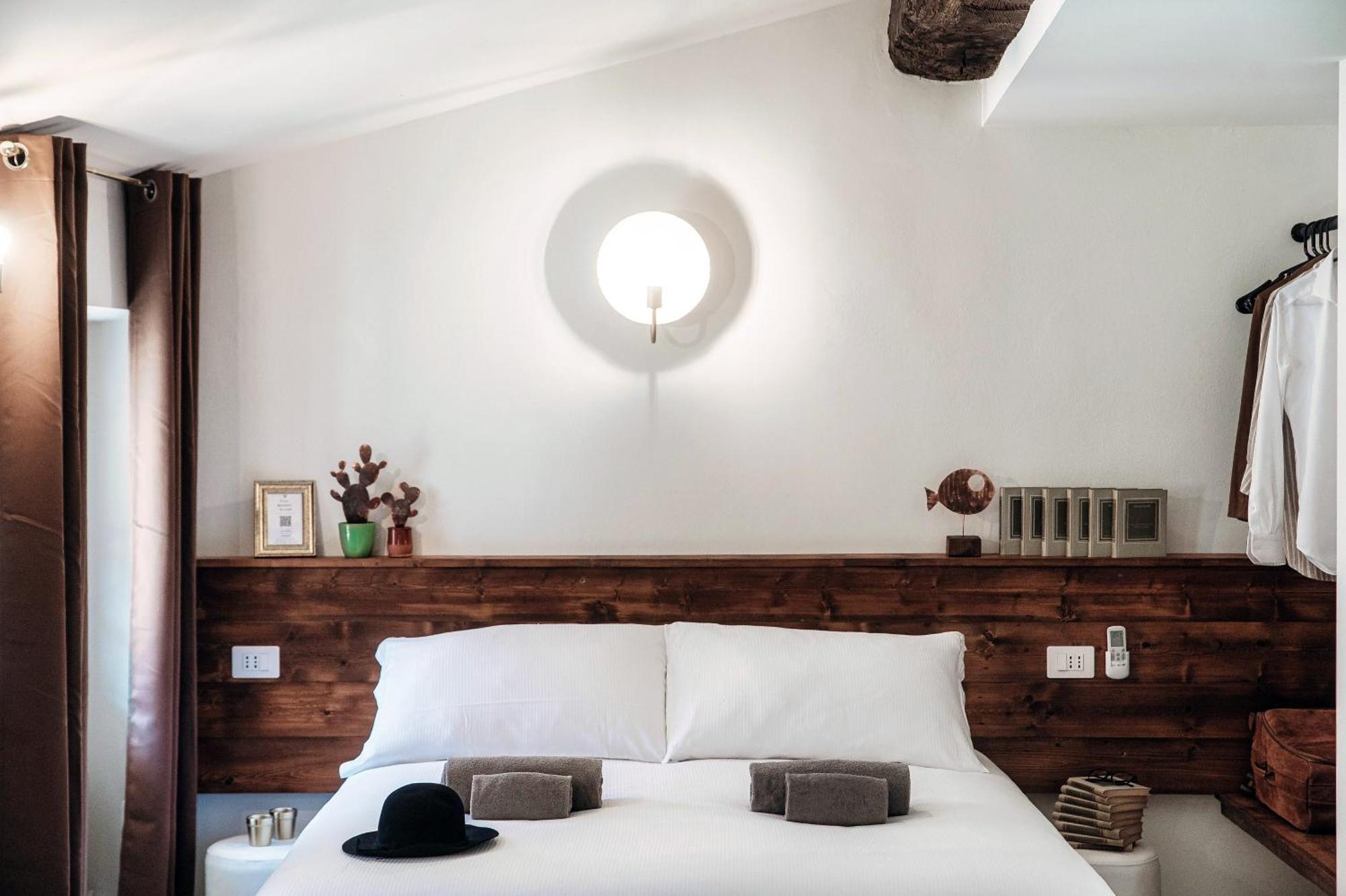 Sahara & Amazzonia Luxury Rooms- The House Of Travelers Côme Extérieur photo