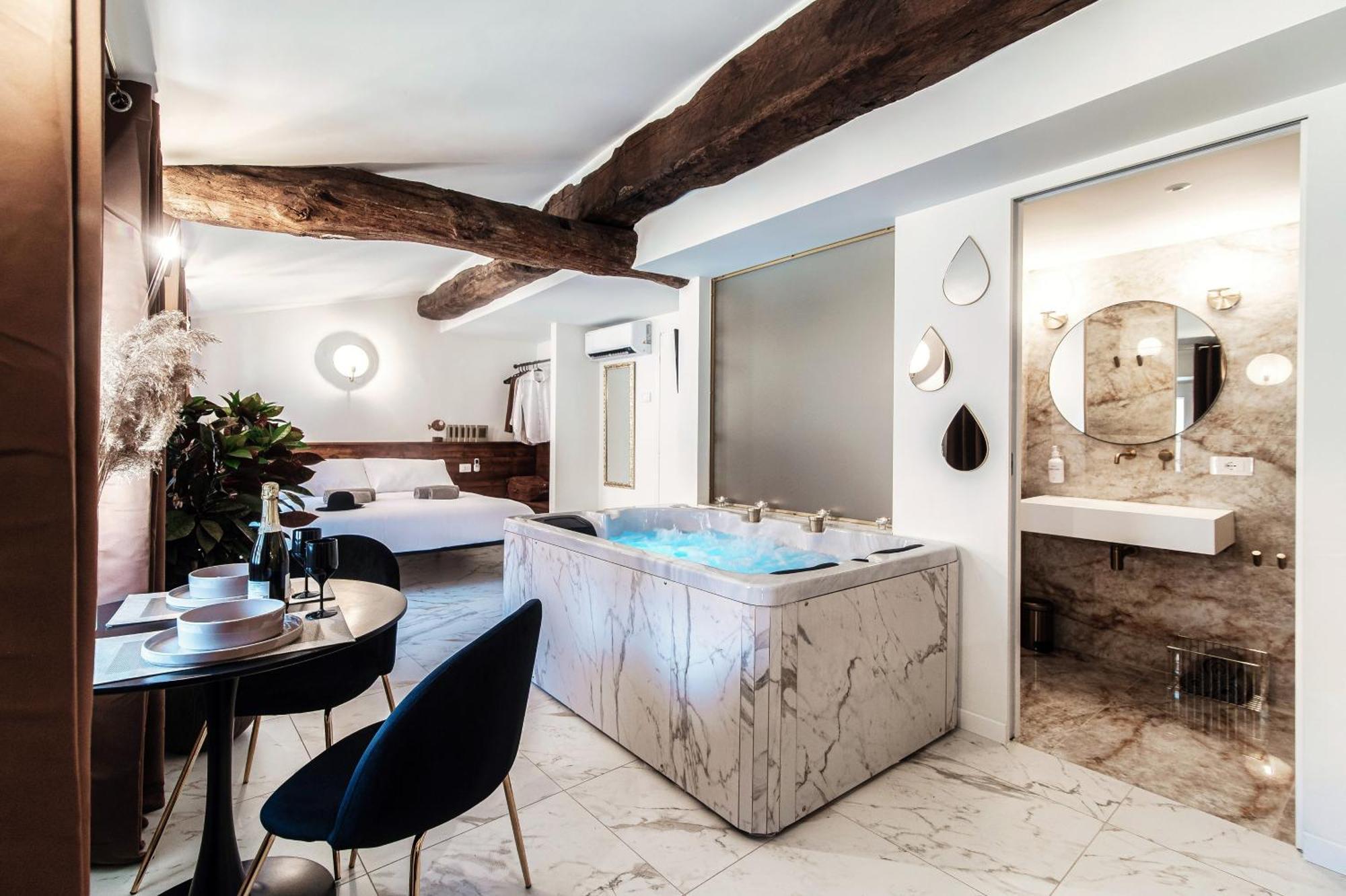 Sahara & Amazzonia Luxury Rooms- The House Of Travelers Côme Extérieur photo