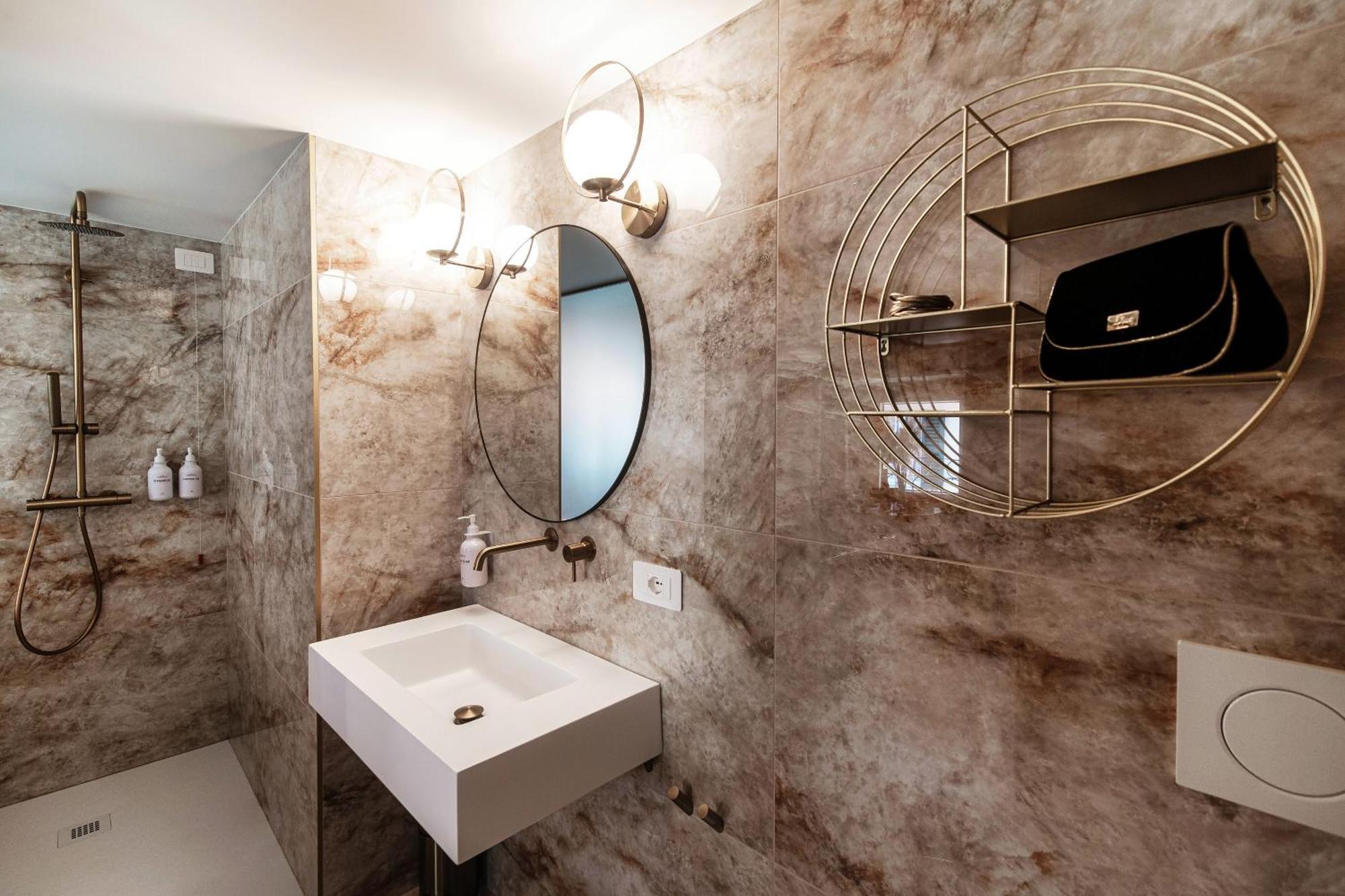 Sahara & Amazzonia Luxury Rooms- The House Of Travelers Côme Extérieur photo