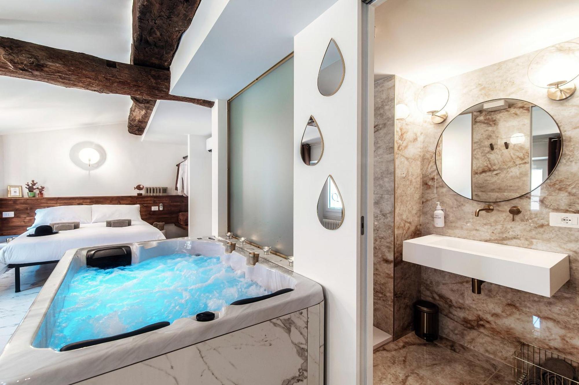 Sahara & Amazzonia Luxury Rooms- The House Of Travelers Côme Extérieur photo